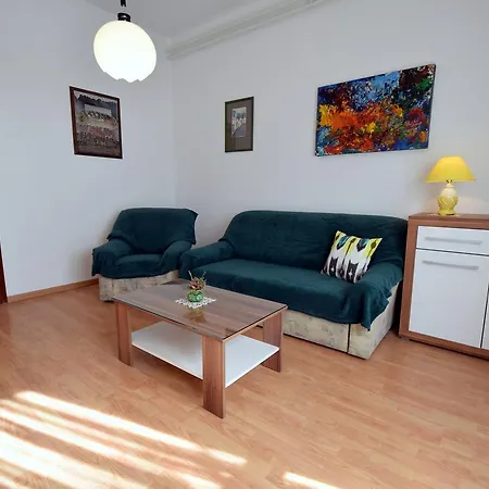 Juranic Apartment *
